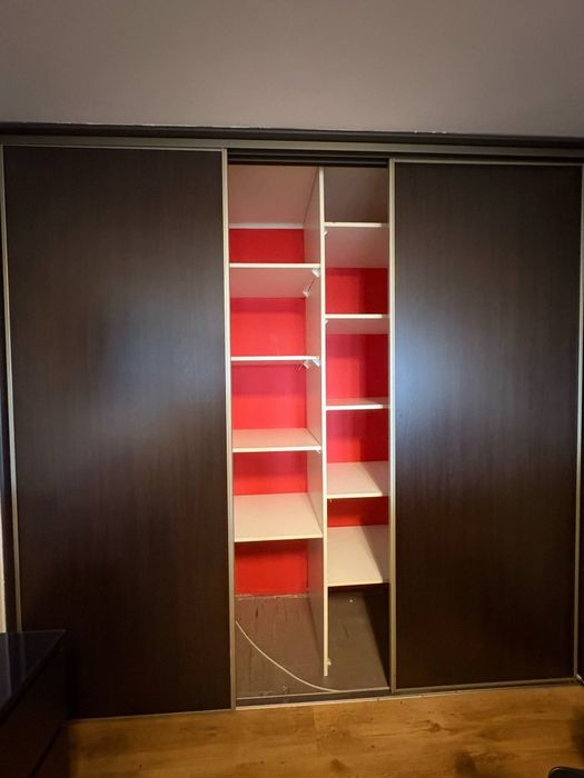 Szafa do zabudowy drzwi przesuwne plus półki