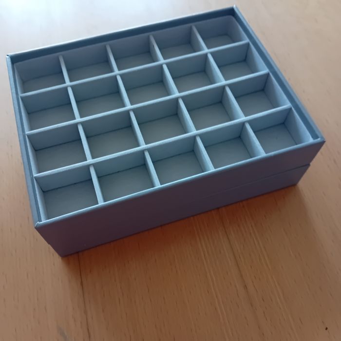 2 nowe pojemniki na biżuterię prezent