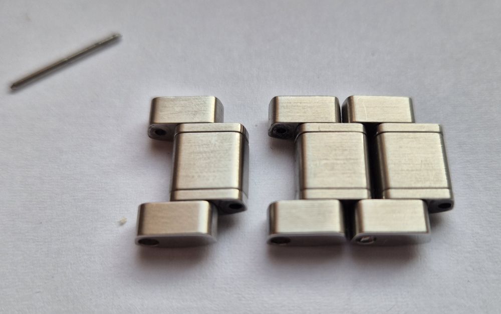 Ogniwa Omega bransoleta 17 mm szerokość , długość 8,3 mm !