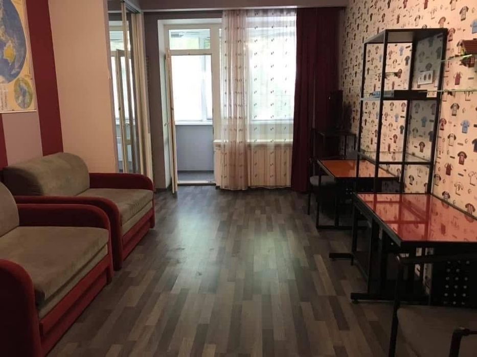 Центр паркова  зона вільна з 25 жовтня