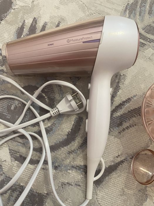 Фен Philips DryCare Prestige MoistureProtect HP8281/00