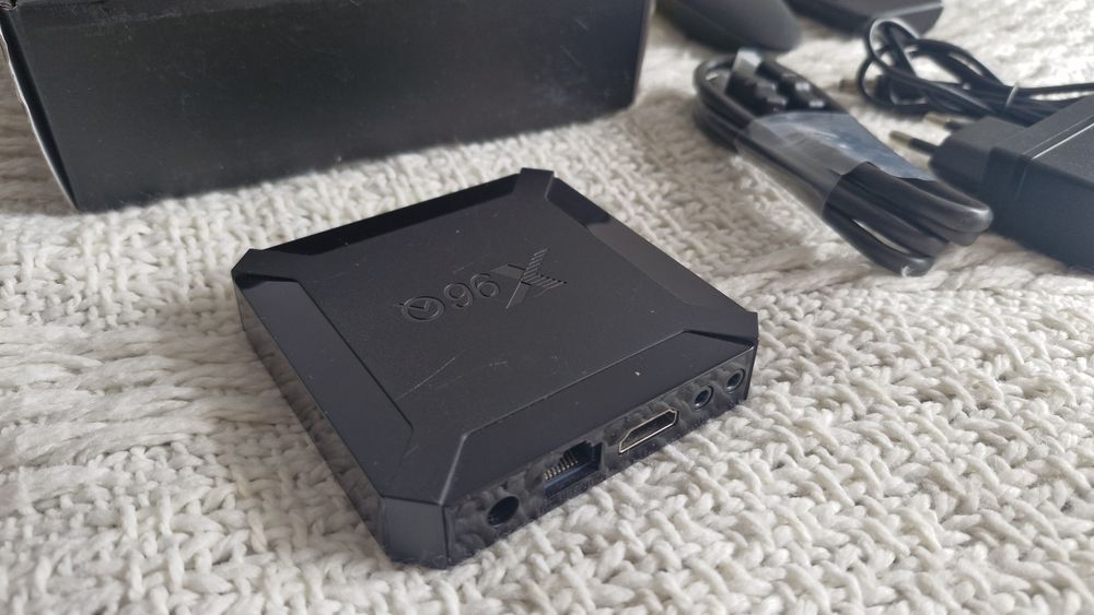 ТВ бокс X96Q + пульт аеромишка