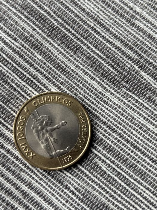 Conjunto de moedas diversas