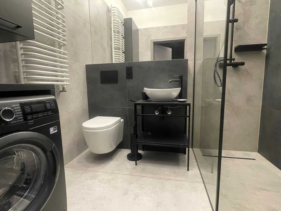 Przestronna Kawalerka do wynajęcia - Marcinkowskiego, od zaraz.