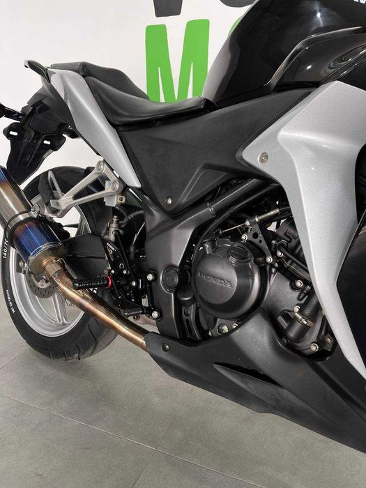 Мотоцикл Honda CBR250R