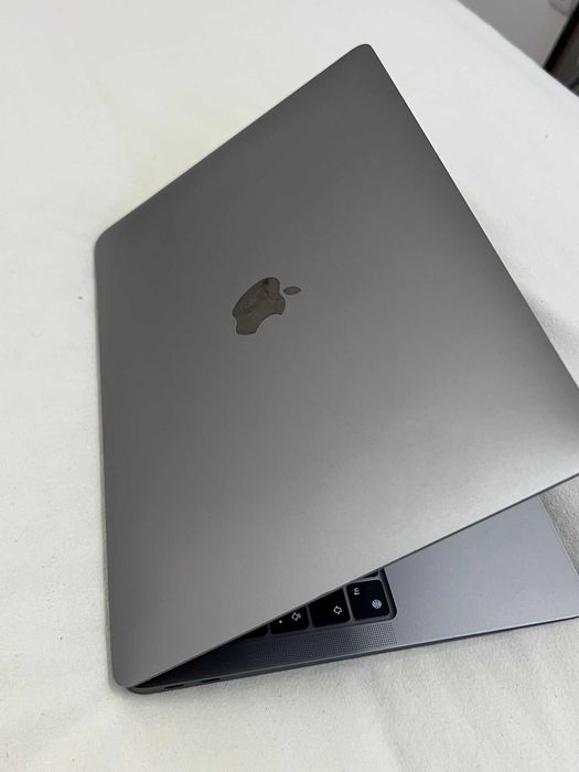 MacBook Air M1 8GB – Excelente estado
