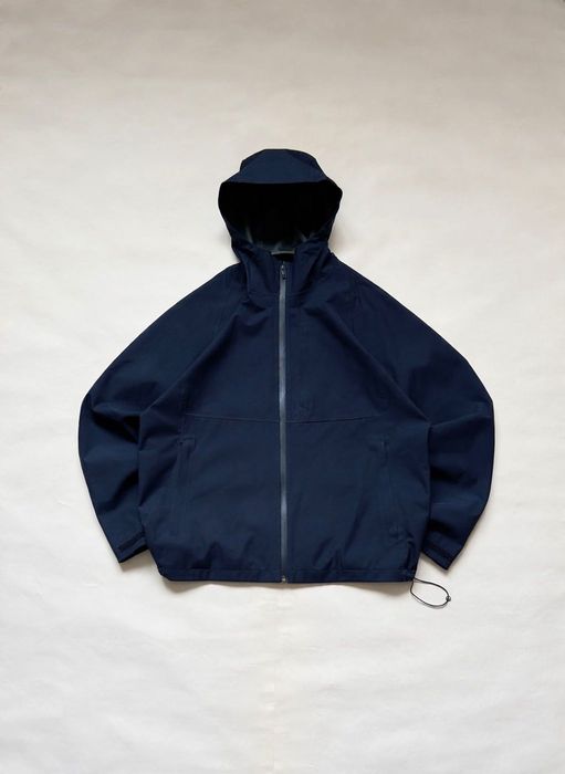 Вітрівка мембрана Uniqlo розмір М ( Uniqlo jacket)