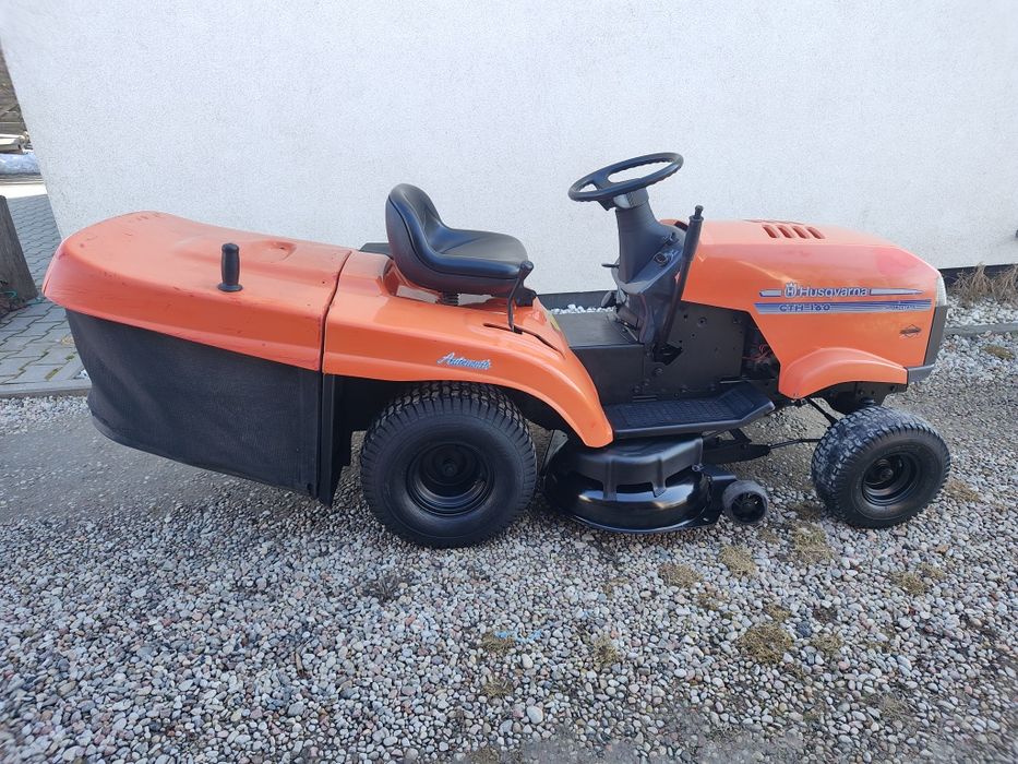 Traktorek ciagniczek kosiarka Husqvarna z koszem centralnym