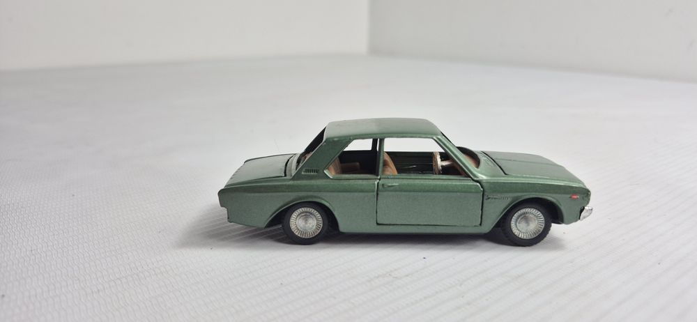 Klasyk Kolekcjonerski: Politoys-M N.519 – Ford Taunus 20M TS
