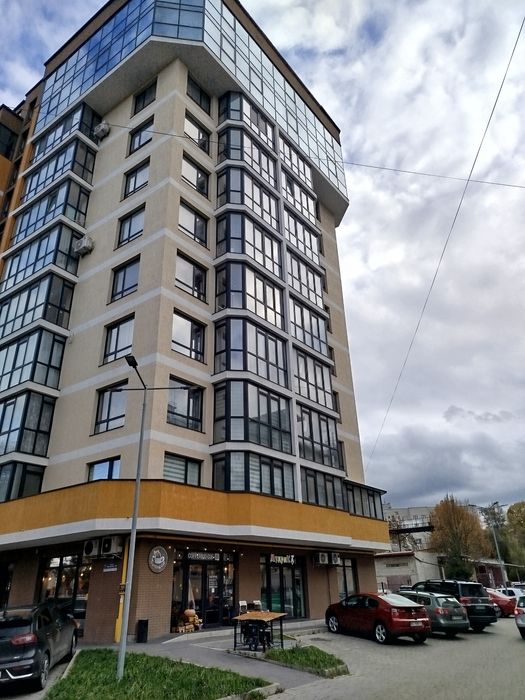 Продаж 3-кім. Виговського СБ-груп