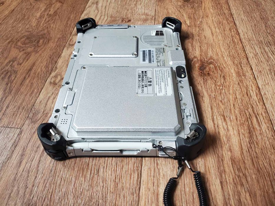 Panasonic FZ G1. i5-5300U.SSD-256GB. DDR3-8GB. FHD.IPS.