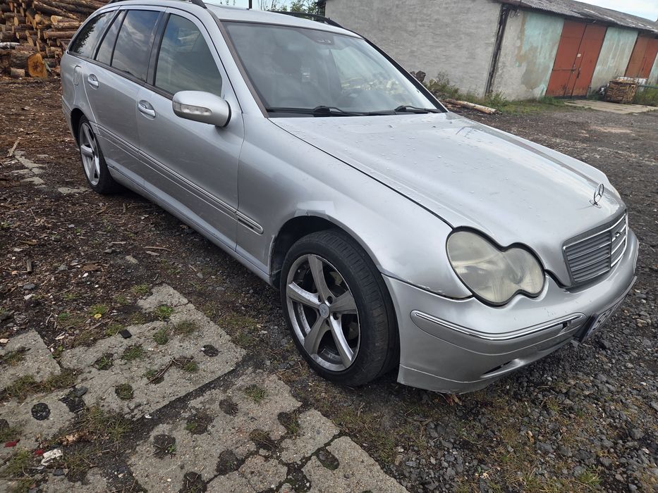Sprzedam c klasę w203 2.0 komoresor jz gazem