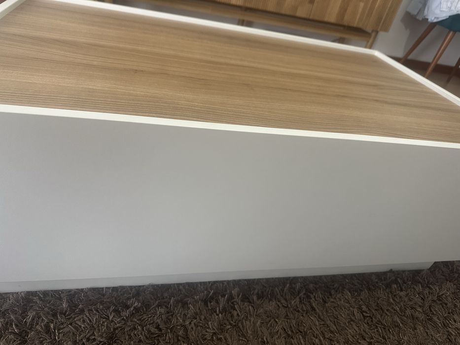 Mesa de sala de estar nova