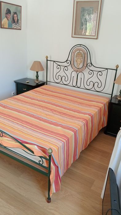 Cama de Casal de Ferro usada