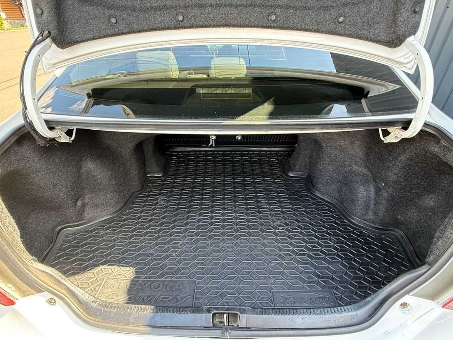 Toyota Camry 2013 2,5 ГБО Обслужена Відмінний стан