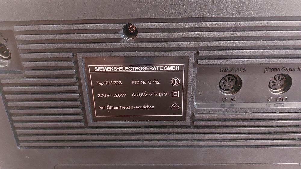 Магнитола  Siemens  club  723