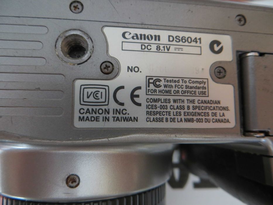 Aparat Canon ds 6041