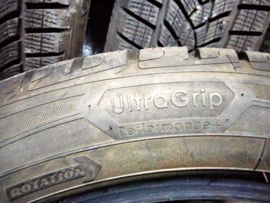 215 50 R19 Goodyear