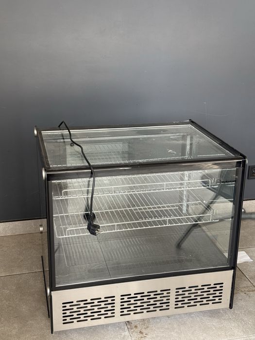 Вітрина холодильна кондитерська Hurakan HKN-LPD120S