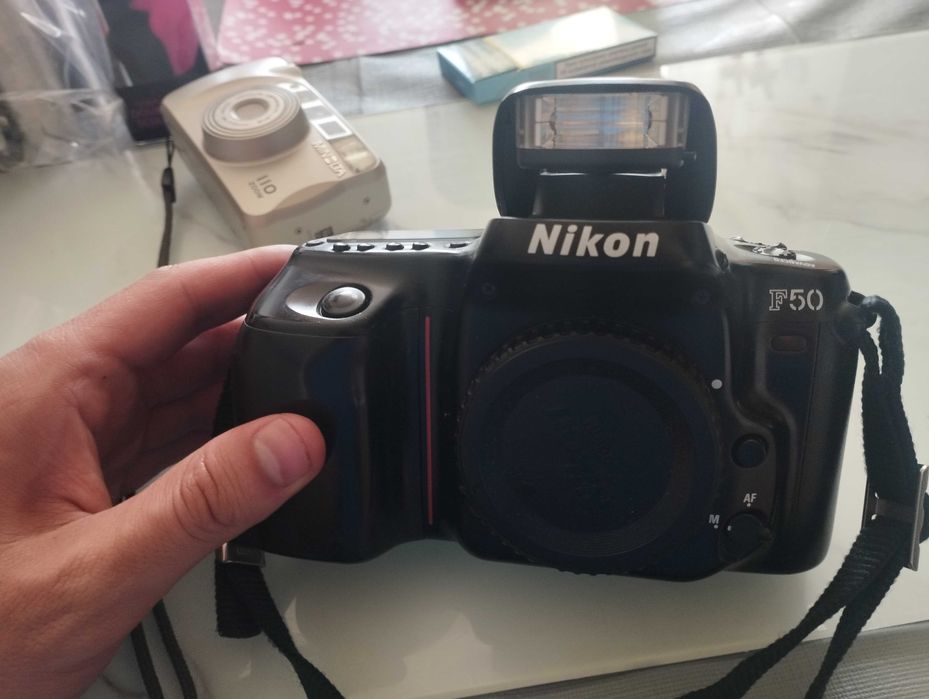 Nikon f-50 super lustrzanka analogowa