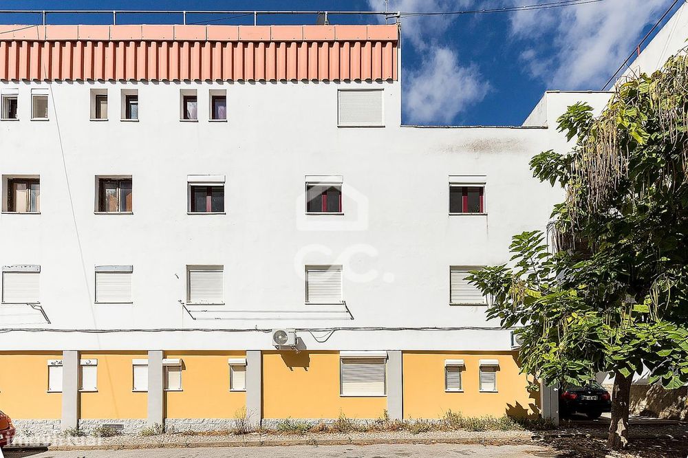 Apartamento T3 totalmente remodelado na Horta das Figueiras, Évora