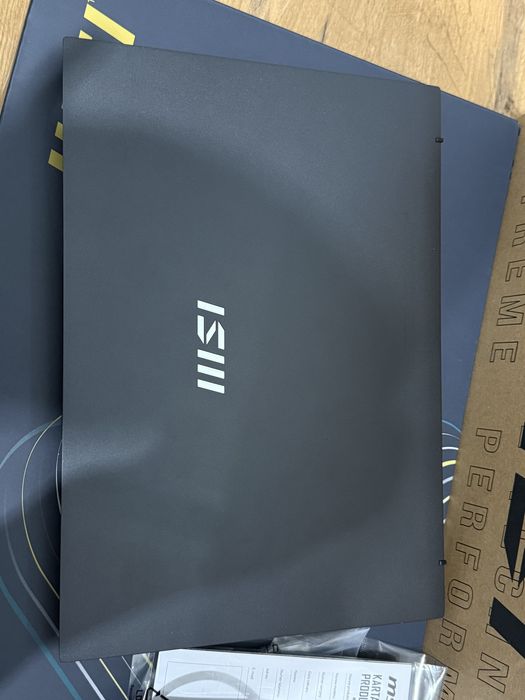 Laptop MSI Prestige 13 AI+ Evo 13.3” Oled Intel Ultra 9 32 gb ram 1 tb