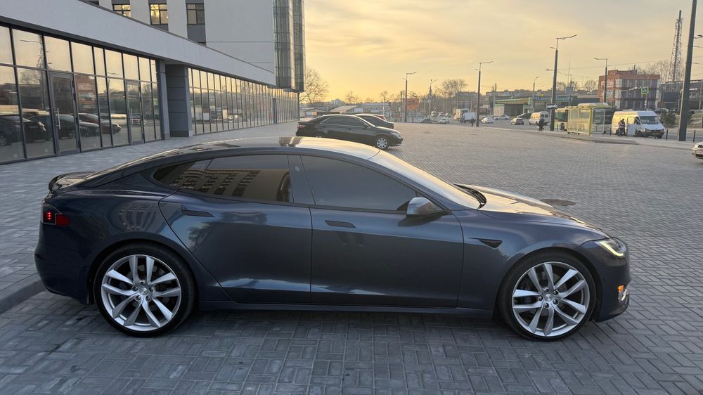 Прода Tesla Tesla Model S 2017