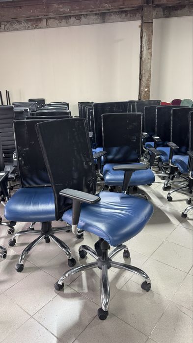 Крісла офісні