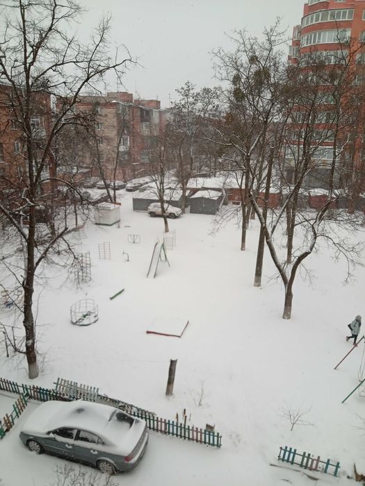 Продам 3 кімнатну квартиру Зигіна. код 4033