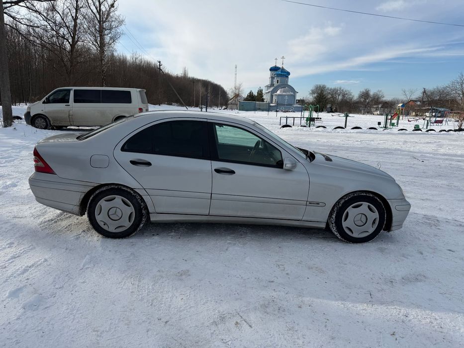 Мерседес w203 c200