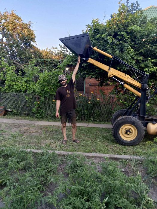 Повнокерований міні погрузчик