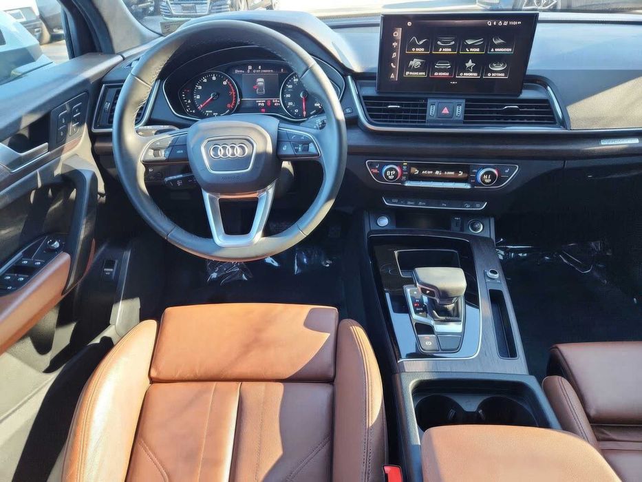 Audi Q5      2024