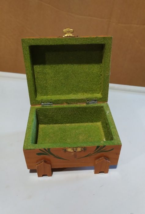 Guarda joias em madeira