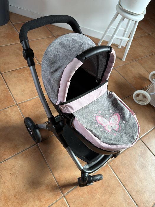 Carrinho de boneca com rodas da frente 360°