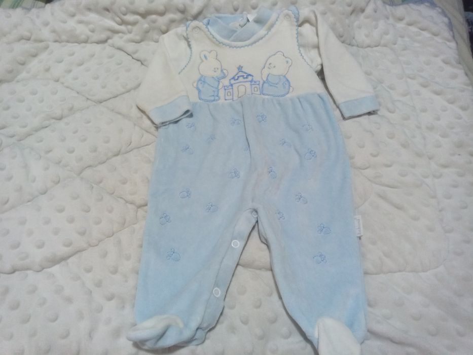 Conjuntos e fatinhos de bebe 0-3 meses