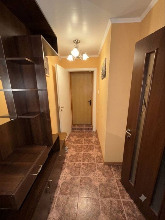 Продам 3-кімнатну квартиру на пр. Поля ( Кірова)