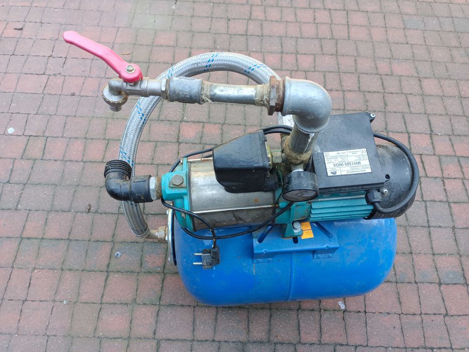 Pompa ze zbiornikiem do studni.