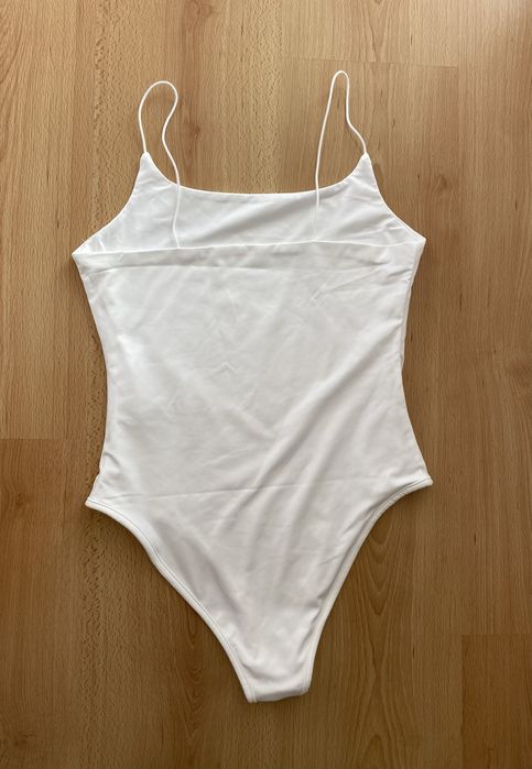 body branco de alças