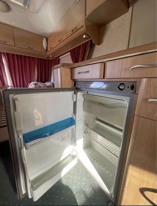 Caravana inglesa , CAMA FIXA, impecavel 2007