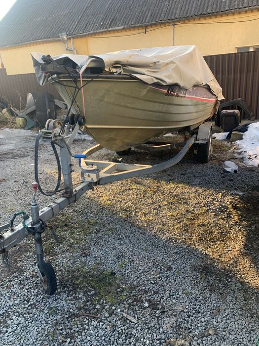 КатерАлюминевий 4.30 СШАмотор 40 електро трим лафет , тент все
