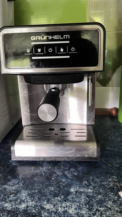 Кофеварка рожкова Grunhelm GEC 08850 Вт Сірий