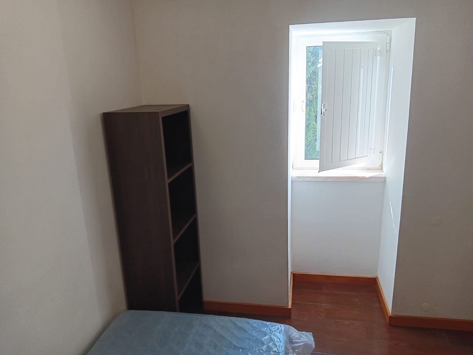 Arrendo quarto em Coimbra, na Av. Fernando Namora, ao ISEC