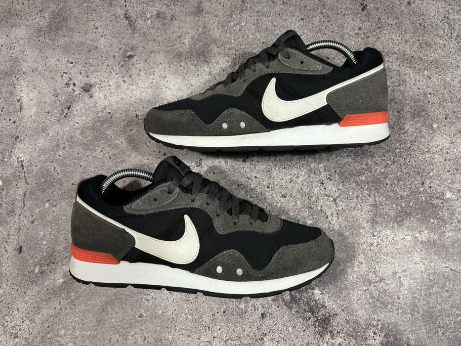 Кросівки Nike Venture Runner 42р