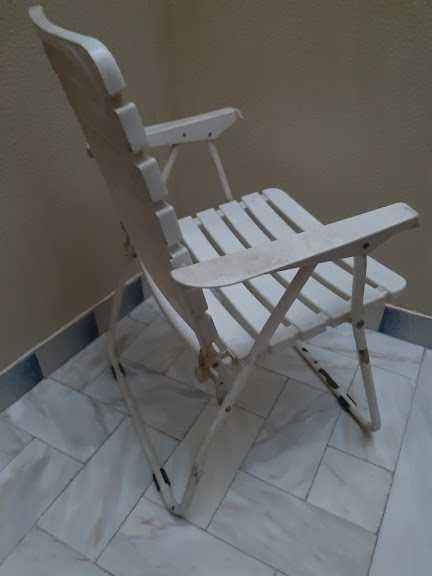 Cadeira grande de plástico resistente desdobrável