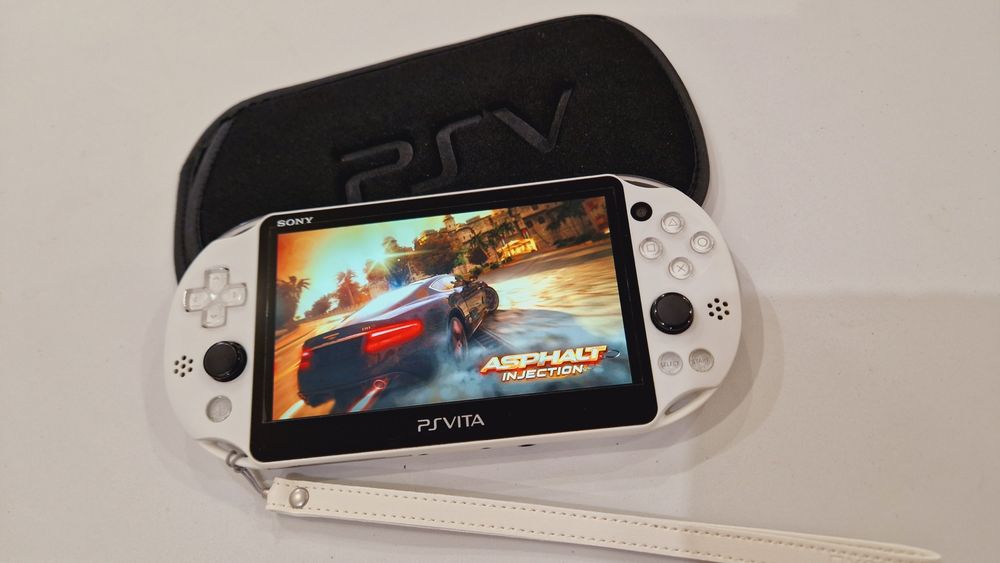 Sony Ps Vita Slim 64гиг с играми 67шт +  чехол!