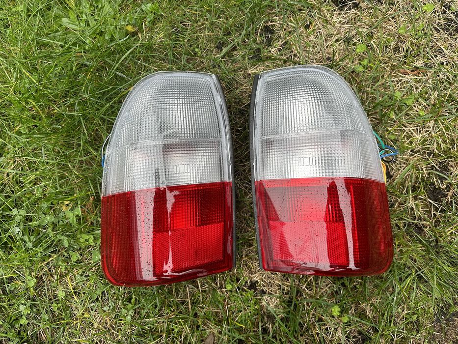 Mitsubishi L200 1995-2005 Задні ліхтарі (фонарі)
