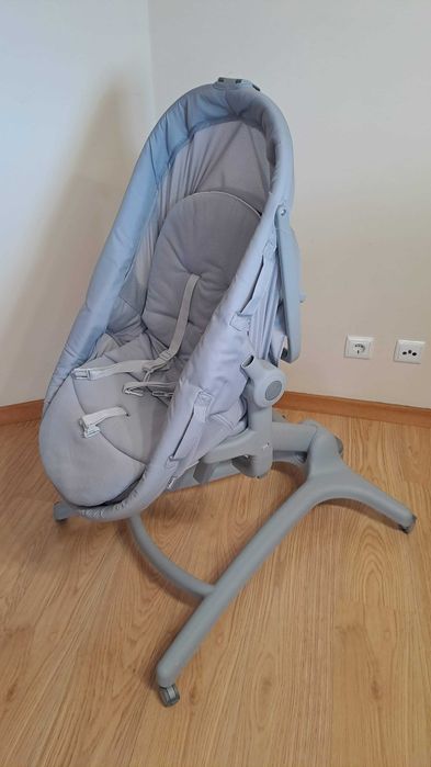 Conjunto ChiccoBabyHug 5 em 1 Pro (bom estado+acessórios:mesa+colchão)