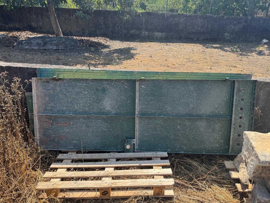 Portão de Ferro Antigo