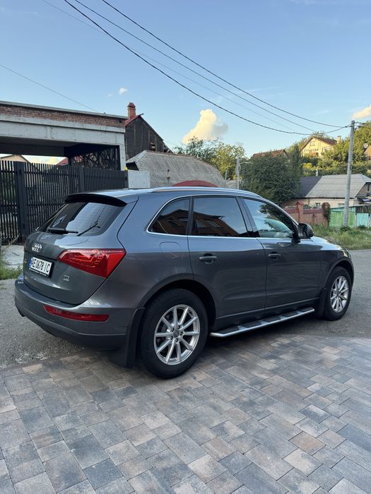 Audi Q5 2012 2л дизель Quattro