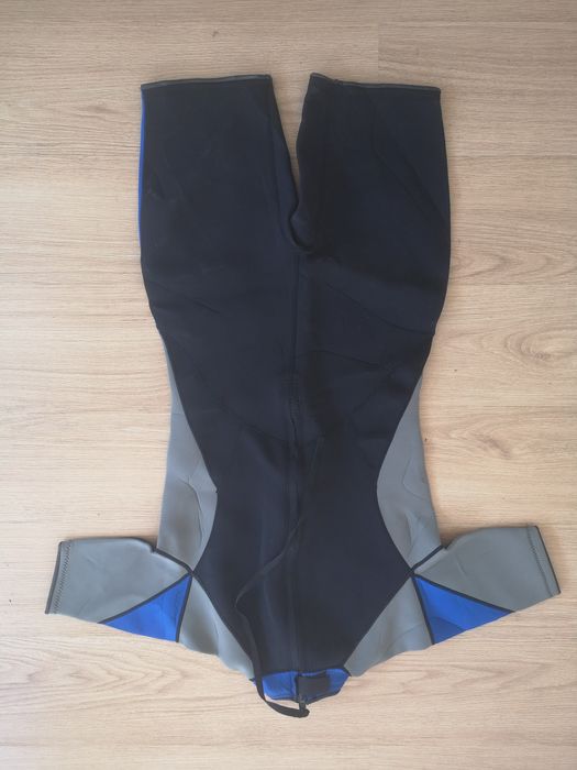 Fato de mergulho com barbatanas